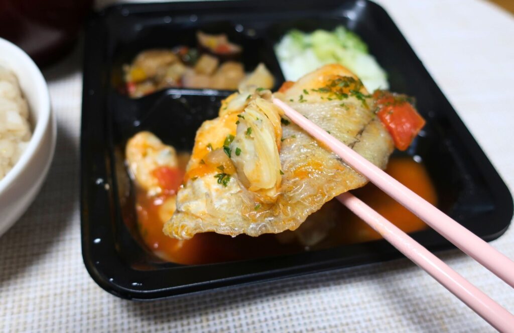 食のそよ風アクアパッツア持ち上げた